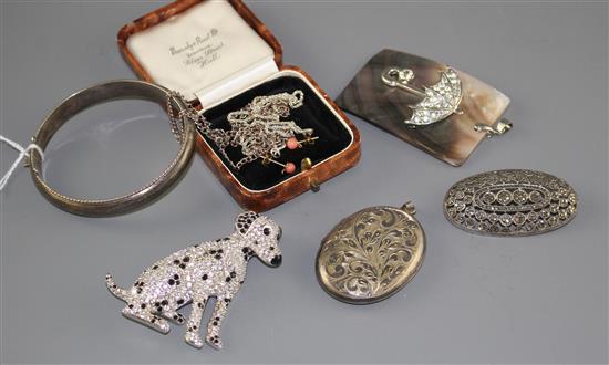 Mixed items including costume jewellery, modern silver oval pendant, white metal bangle and a jewellery box.